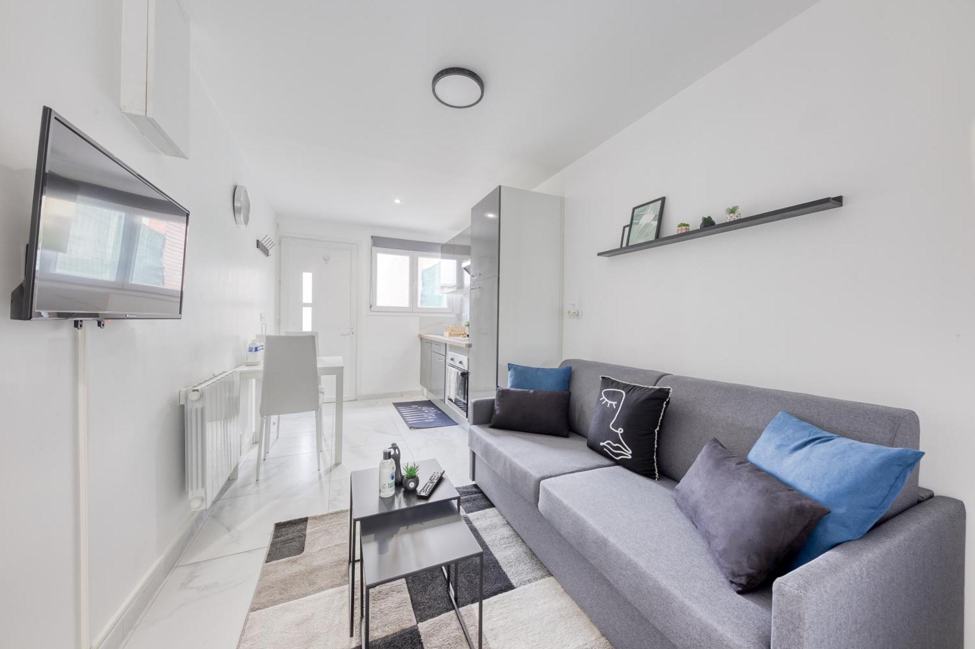 Appartement - 4 Personnes - Parking Prive - Metro 7 - Rer B La Courneuve Luaran gambar