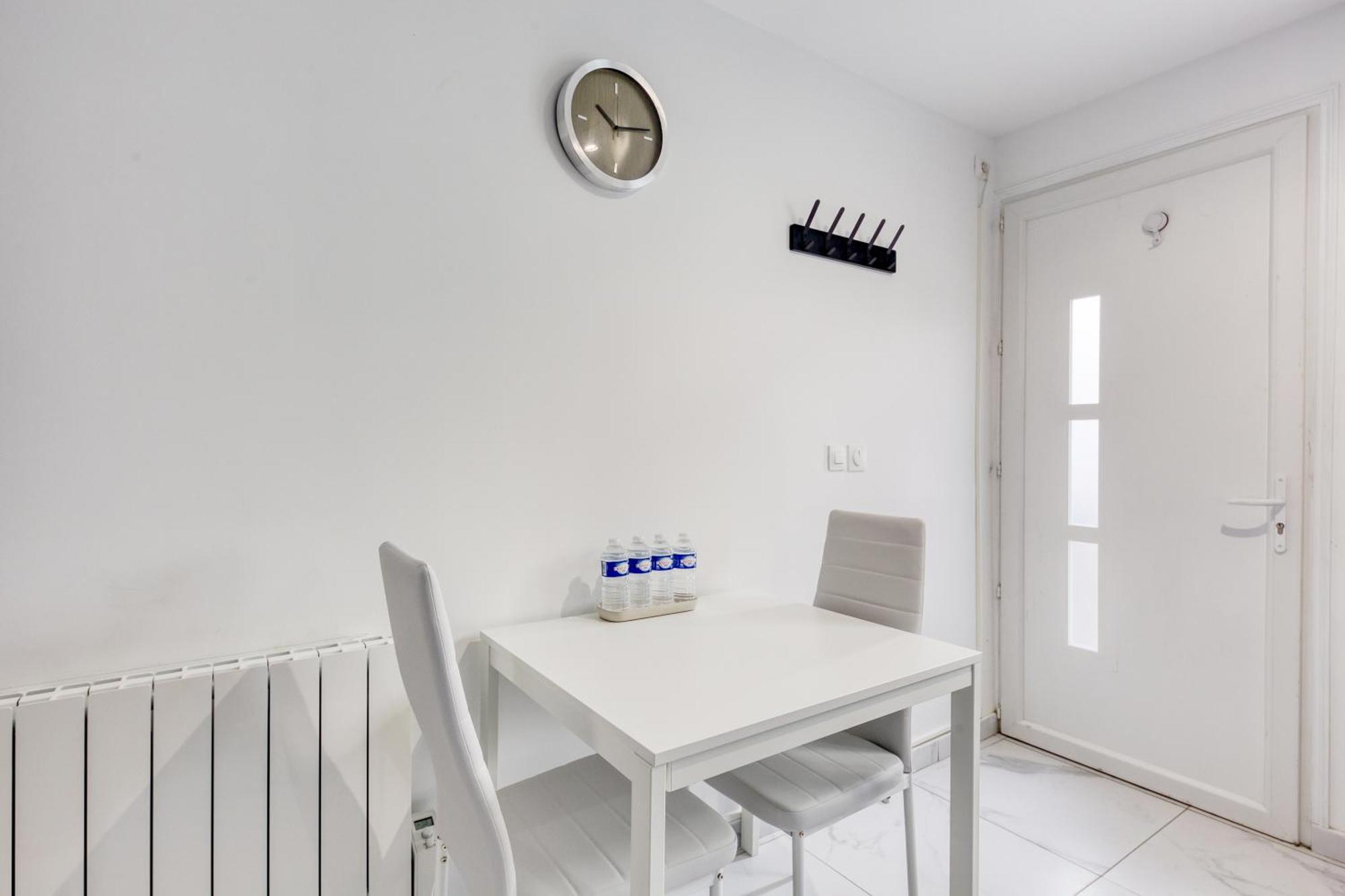 Appartement - 4 Personnes - Parking Prive - Metro 7 - Rer B La Courneuve Luaran gambar