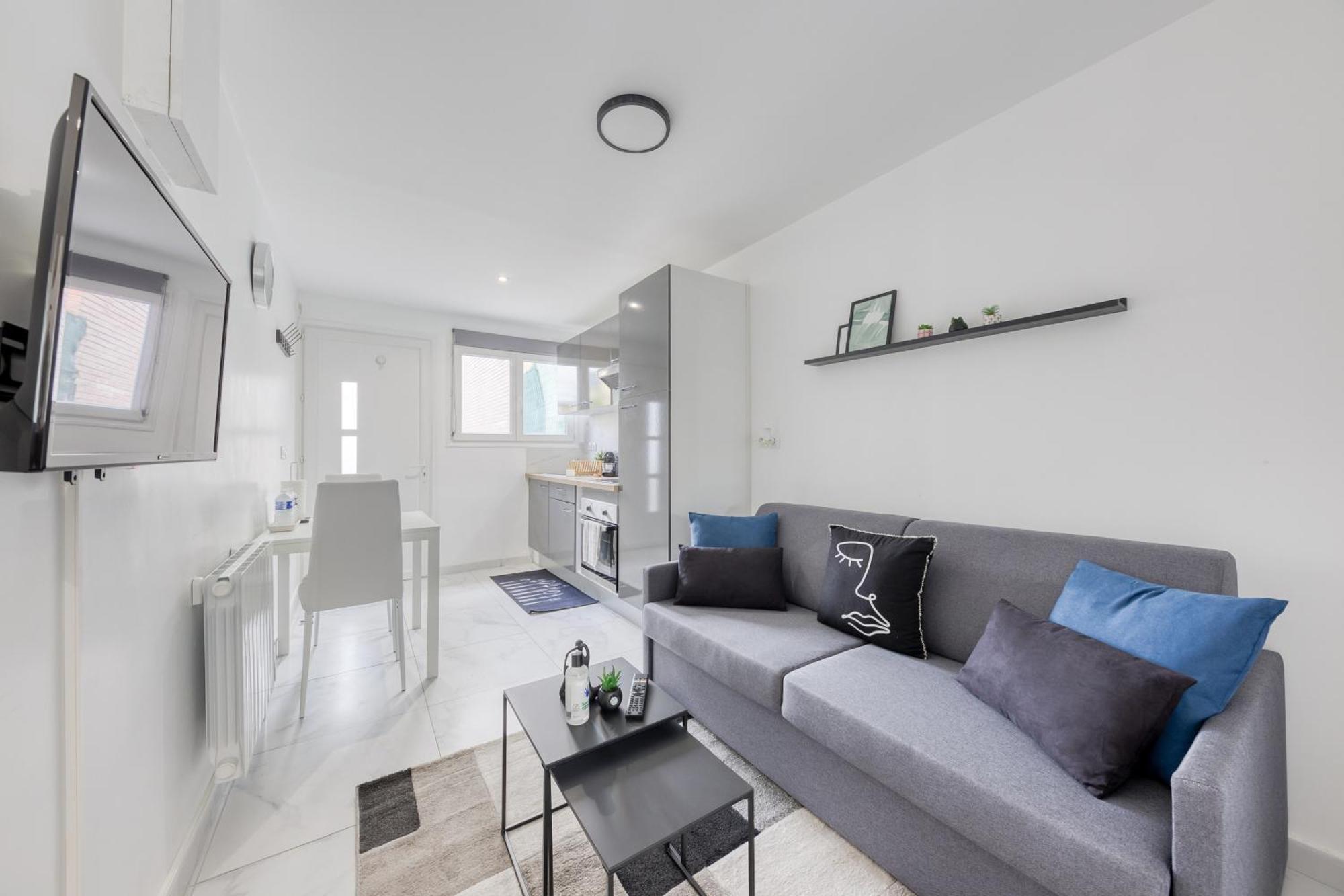 Appartement - 4 Personnes - Parking Prive - Metro 7 - Rer B La Courneuve Luaran gambar